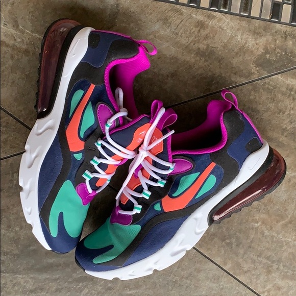 • NIKE AIR MAX 270 REACT WMNS - Picture 14 of 16